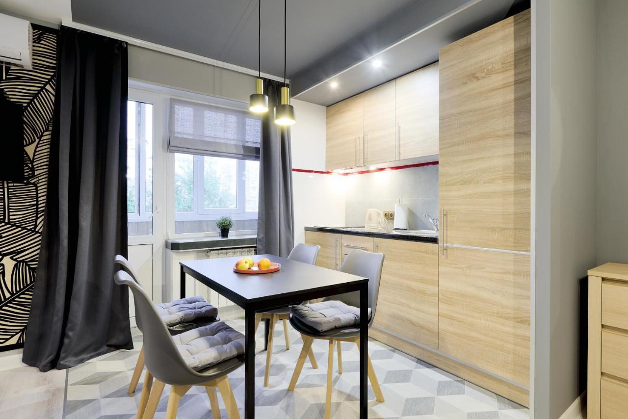 New Apart Lesi Ukrainky Blvd And Olimpiyska And Kreshchatyk And Manhattan City With Parking Kiev Buitenkant foto