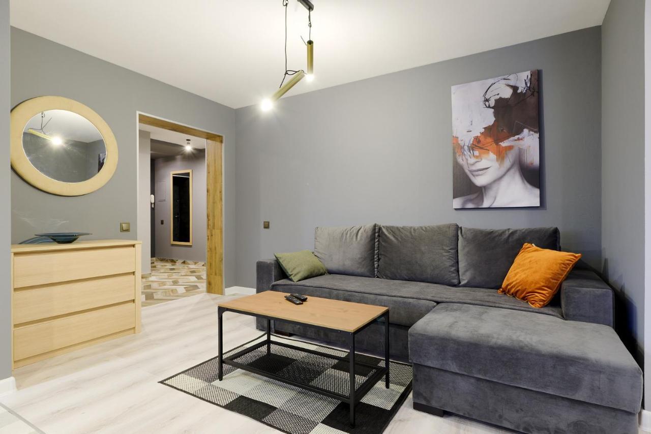 New Apart Lesi Ukrainky Blvd And Olimpiyska And Kreshchatyk And Manhattan City With Parking Kiev Buitenkant foto